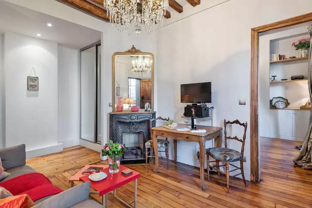 Maison Saintonge Hotel 4*